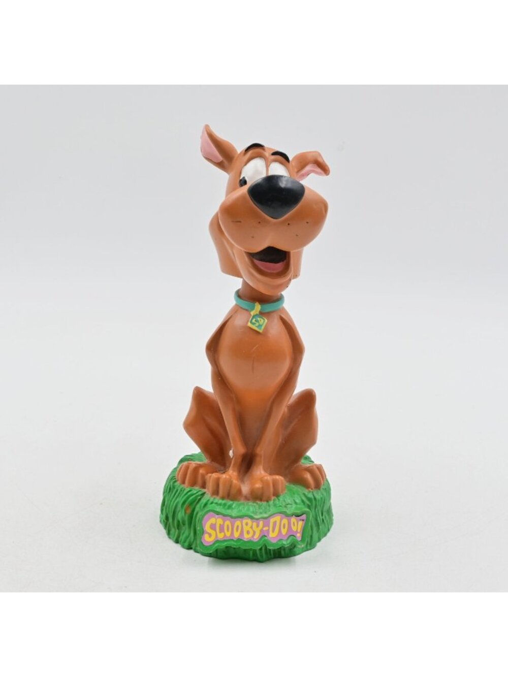 Hanna Barbera Scooby-Doo 7" Bobblehead Figure Grass Base Cartoon Collectible